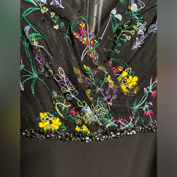 Mac Duggal illusion embroidered jersey gown, sz 4, new, no defects - Picture 6 of 11